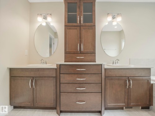 1427 161 Street, Edmonton, AB - Indoor Photo Showing Bathroom