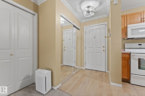 404 10511 42 Avenue, Edmonton, AB - Indoor