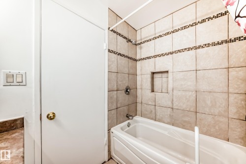 119 16340 109 Street, Edmonton, AB - Indoor Photo Showing Bathroom