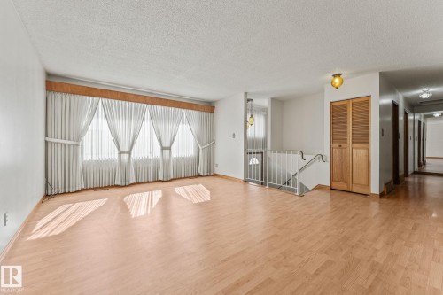 13820 86 Street, Edmonton, AB - Indoor