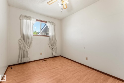 13820 86 Street, Edmonton, AB - Indoor Photo Showing Other Room
