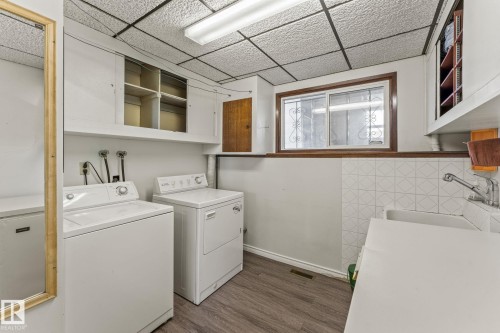 13820 86 Street, Edmonton, AB - Indoor Photo Showing Laundry Room