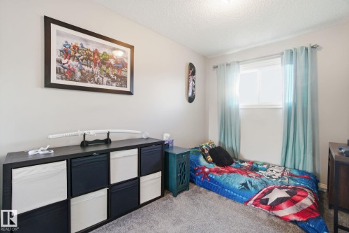 373 Kline Crescent, Edmonton, AB - Indoor Photo Showing Bedroom