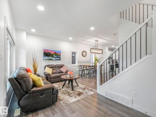 3807 Weidle Crescent, Edmonton, AB - Indoor