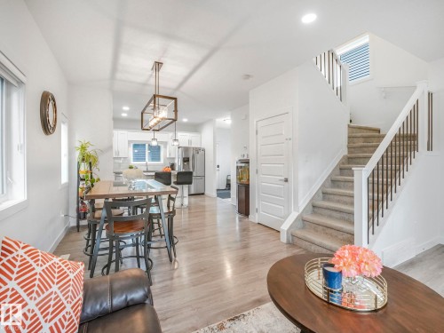 3807 Weidle Crescent, Edmonton, AB - Indoor