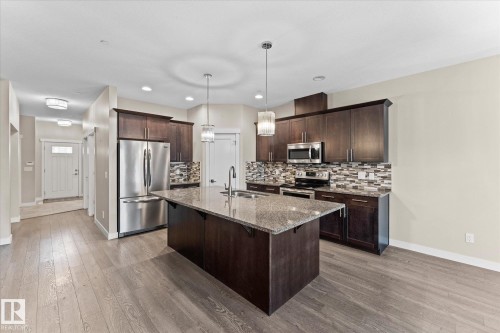 88 Brickyard Bend, Stony Plain, AB - Indoor Photo Showing Kitchen With Double Sink With Upgraded Kitchen