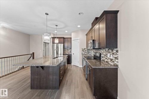 88 Brickyard Bend, Stony Plain, AB - Indoor Photo Showing Kitchen With Upgraded Kitchen