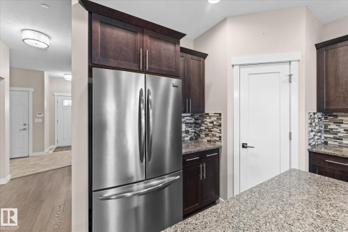 88 Brickyard Bend, Stony Plain, AB - Indoor Photo Showing Kitchen