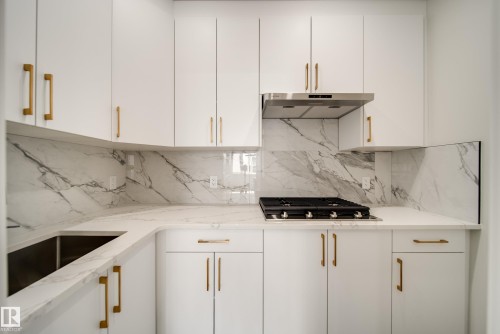 8747 183 Avenue, Edmonton, AB - Indoor Photo Showing Kitchen