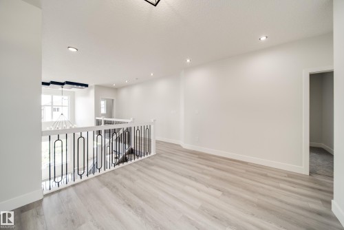 8747 183 Avenue, Edmonton, AB - Indoor Photo Showing Other Room