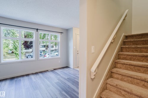 12038 62 Street, Edmonton, AB - Indoor Photo Showing Other Room