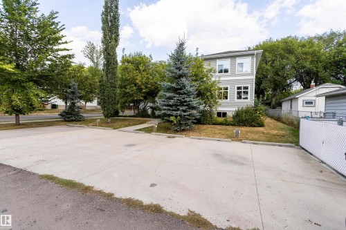 12038 62 Street, Edmonton, AB - Outdoor