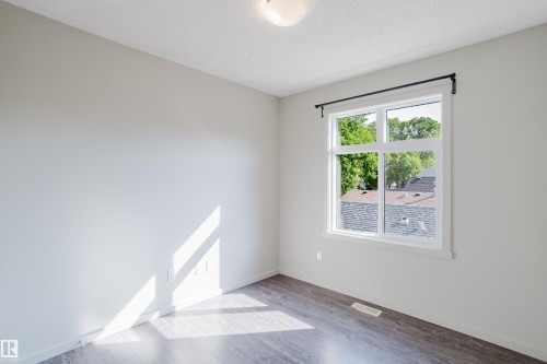 12038 62 Street, Edmonton, AB - Indoor Photo Showing Other Room