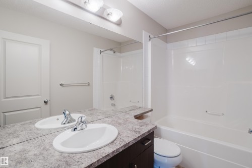 12038 62 Street, Edmonton, AB - Indoor Photo Showing Bathroom
