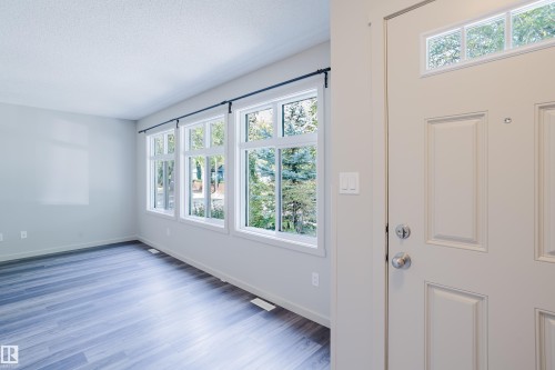 12038 62 Street, Edmonton, AB - Indoor Photo Showing Other Room