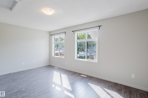 12038 62 Street, Edmonton, AB - Indoor Photo Showing Other Room