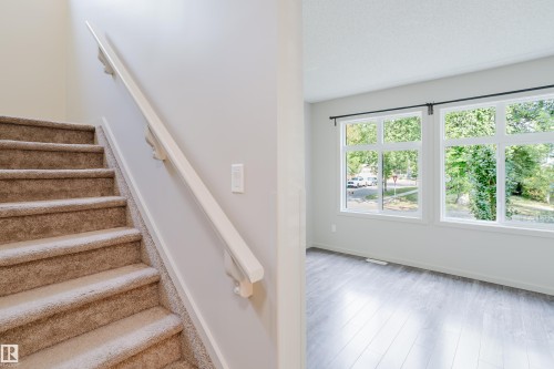 12038 62 Street, Edmonton, AB - Indoor Photo Showing Other Room