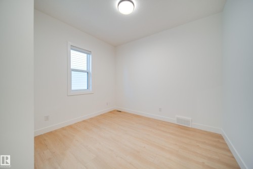 21 Starling Way, Fort Saskatchewan, AB - Indoor Photo Showing Other Room