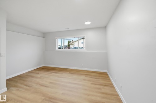 120 Premiere Crescent, Blackfalds, AB - Indoor Photo Showing Other Room