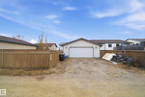 120 Premiere Crescent, Blackfalds, AB - Outdoor