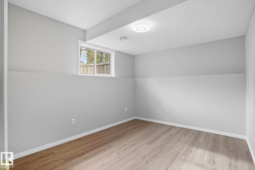 13327 155 Avenue, Edmonton, AB - Indoor Photo Showing Other Room