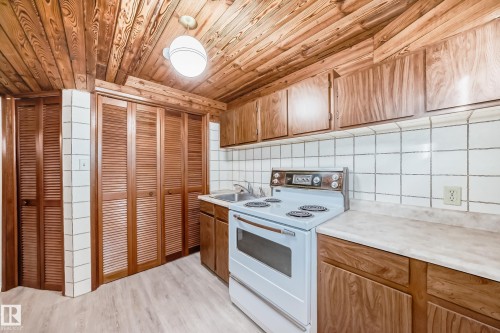 13003 128 Street, Edmonton, AB - Indoor Photo Showing Kitchen