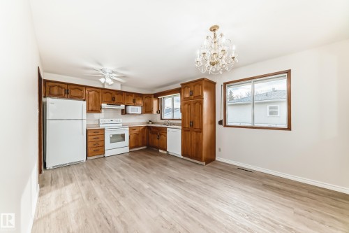 13003 128 Street, Edmonton, AB - Indoor Photo Showing Kitchen
