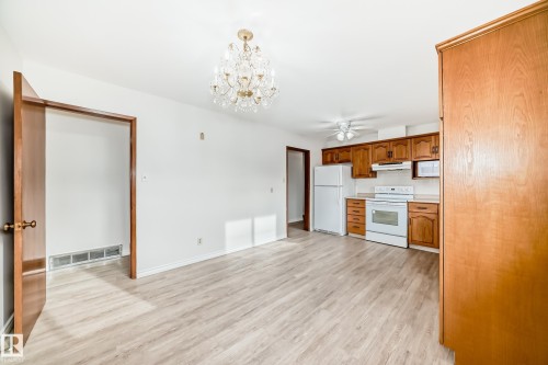 13003 128 Street, Edmonton, AB - Indoor Photo Showing Kitchen