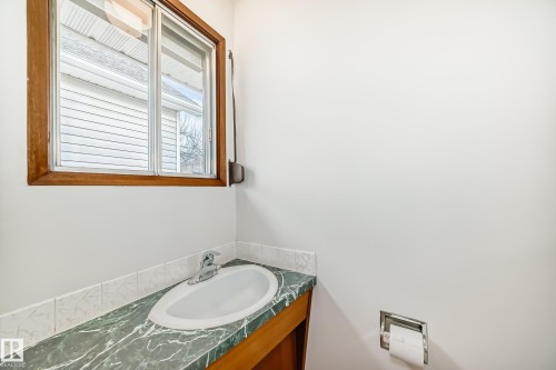 13003 128 Street, Edmonton, AB - Indoor Photo Showing Bathroom