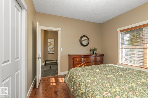 1110 Connelly Court, Edmonton, AB - Indoor Photo Showing Bedroom