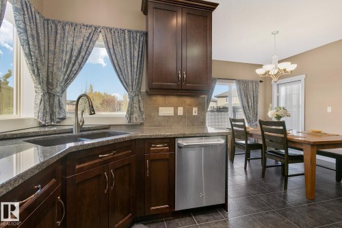 1110 Connelly Court, Edmonton, AB - Indoor