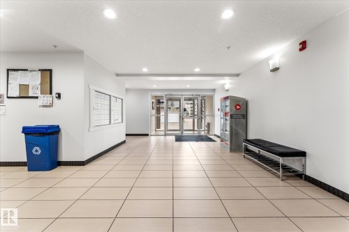 109 9523 160 Avenue, Edmonton, AB - Indoor Photo Showing Other Room