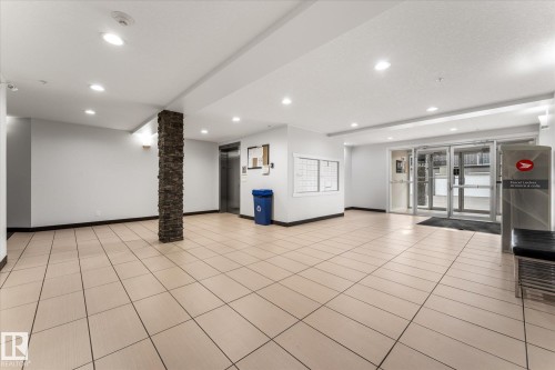 109 9523 160 Avenue, Edmonton, AB - Indoor Photo Showing Other Room