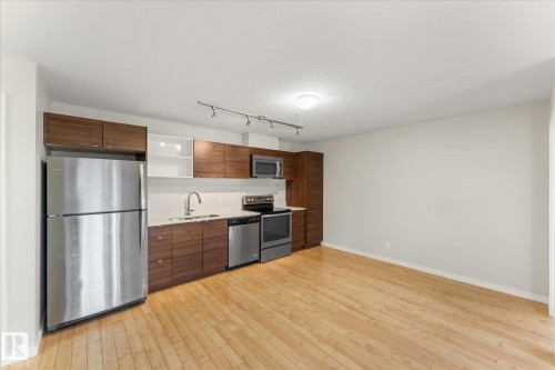 109 9523 160 Avenue, Edmonton, AB - Indoor Photo Showing Kitchen With Stainless Steel Kitchen