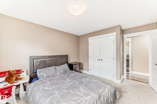 1552 Cunningham Cape Cape, Edmonton, AB - Indoor Photo Showing Bedroom