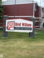 35 4707 126 Avenue  Edmonton, AB T5A 4K4