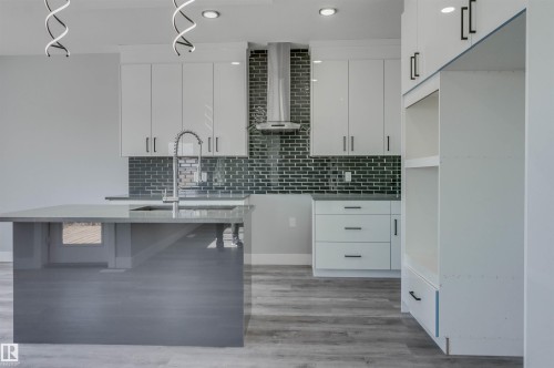 829 Morris Avenue, Leduc, AB - Indoor Photo Showing Kitchen With Upgraded Kitchen