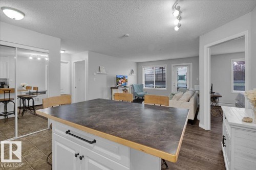 122 5350 199 Street, Edmonton, AB - Indoor