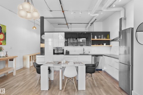 210 10024 Jasper Avenue, Edmonton, AB - Indoor