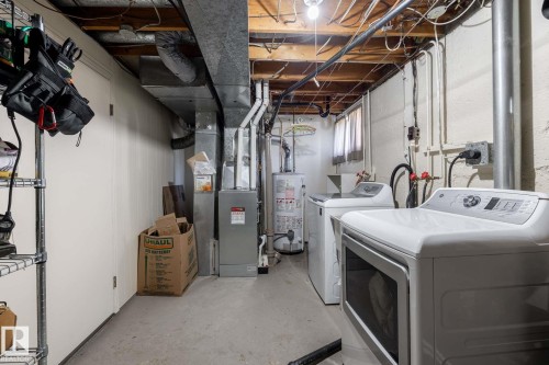 12121 39 Street, Edmonton, AB - Indoor Photo Showing Laundry Room