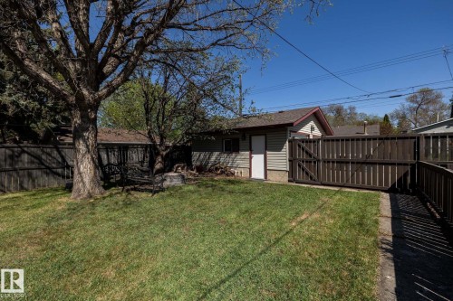 12121 39 Street, Edmonton, AB - Outdoor