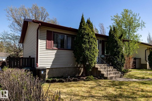 12121 39 Street, Edmonton, AB - Outdoor