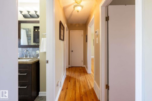 12121 39 Street, Edmonton, AB - Indoor Photo Showing Other Room