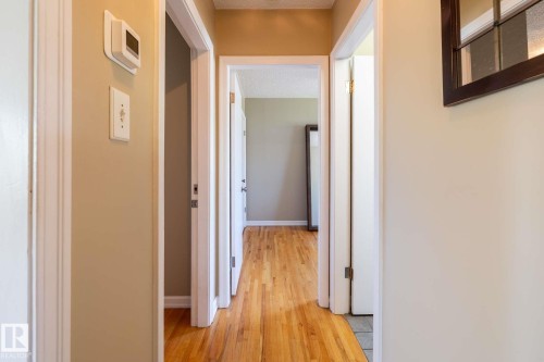 12121 39 Street, Edmonton, AB - Indoor Photo Showing Other Room