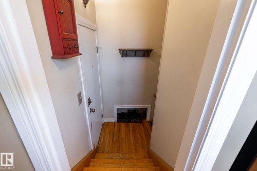 12121 39 Street, Edmonton, AB - Indoor Photo Showing Other Room