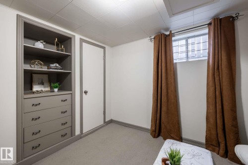 12121 39 Street, Edmonton, AB - Indoor