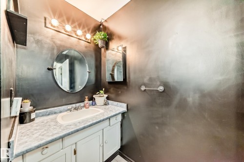 17116 108 Street, Edmonton, AB - Indoor Photo Showing Bathroom