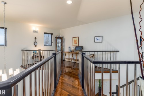 1681 Toane Wynd, Edmonton, AB - Indoor Photo Showing Other Room