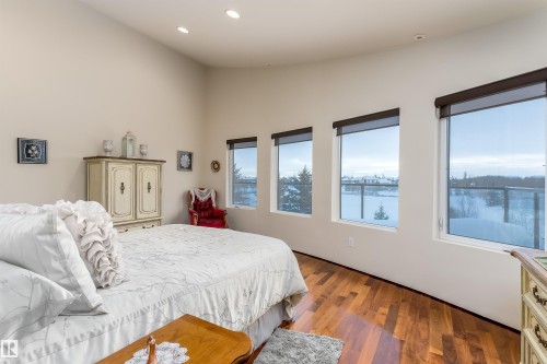 1681 Toane Wynd, Edmonton, AB - Indoor Photo Showing Bedroom