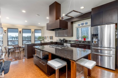 1681 Toane Wynd, Edmonton, AB - Indoor Photo Showing Kitchen With Stainless Steel Kitchen With Upgraded Kitchen